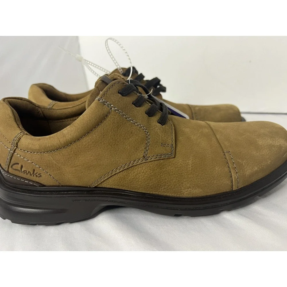 Clarks Mens Gessler Cap Cola Nubuck Leather Oxfords Size US 9 M (UK 8 G / EU 42)